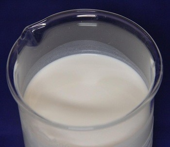 Weiße Emulsion, die industrielles hohe Leistungsfähigkeits-Kalziumstearat des Schmiermittel-LSC-500 beschichtet