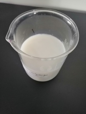 Weiße flüssige hellgelbe Emulsions-Wasser abweisende Mittel-Färberei-Textilchemikalie